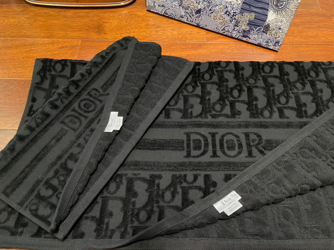 Louis Vuitton Monogram Classic Beach Towel Ebony/Beige